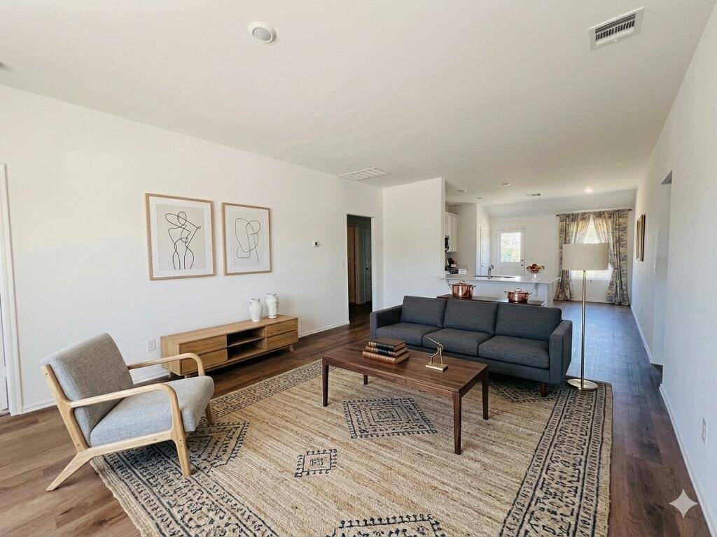 604 Hillsboro DR, Noble, OK 73068