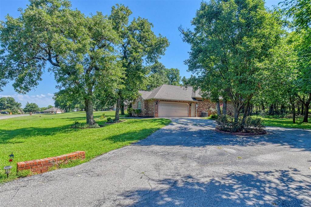 1408 Foxboro LN, Blanchard, OK 73010