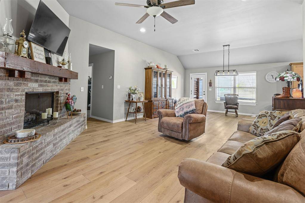 1707 N 4th AVE, Purcell, OK 73080
