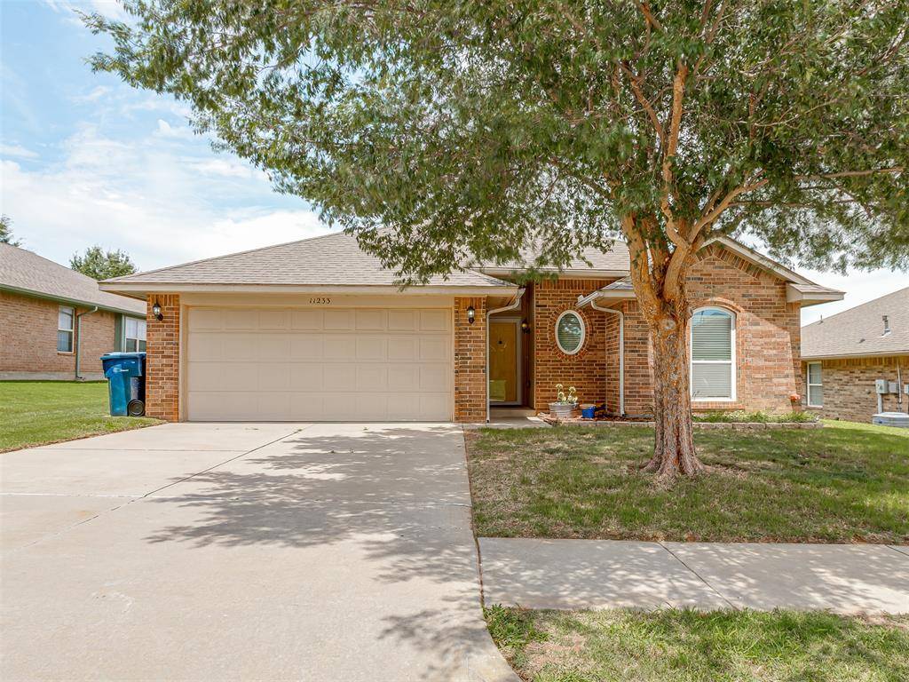 11233 NW 99th ST, Yukon, OK 73099