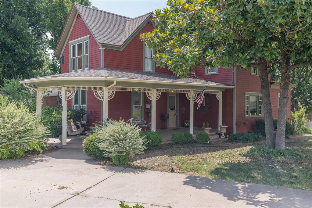 701 S 6th ST, Chickasha, OK 73018