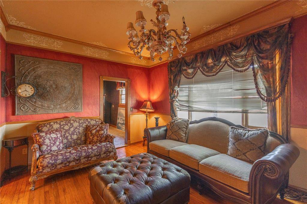 701 S 6th ST, Chickasha, OK 73018