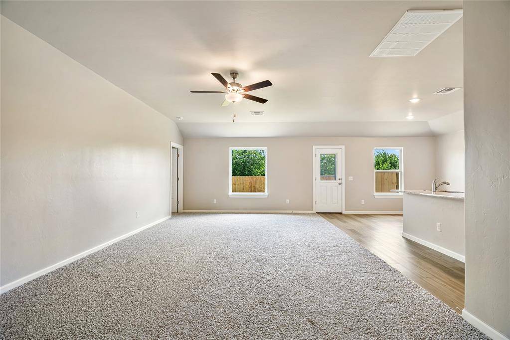 1904 Palmatum RD, El Reno, OK 73036