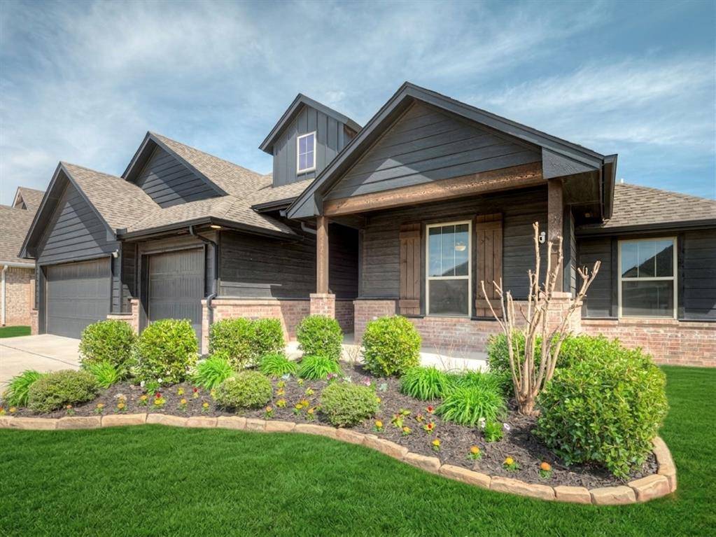 800 Chisholm Trails DR, Yukon, OK 73099
