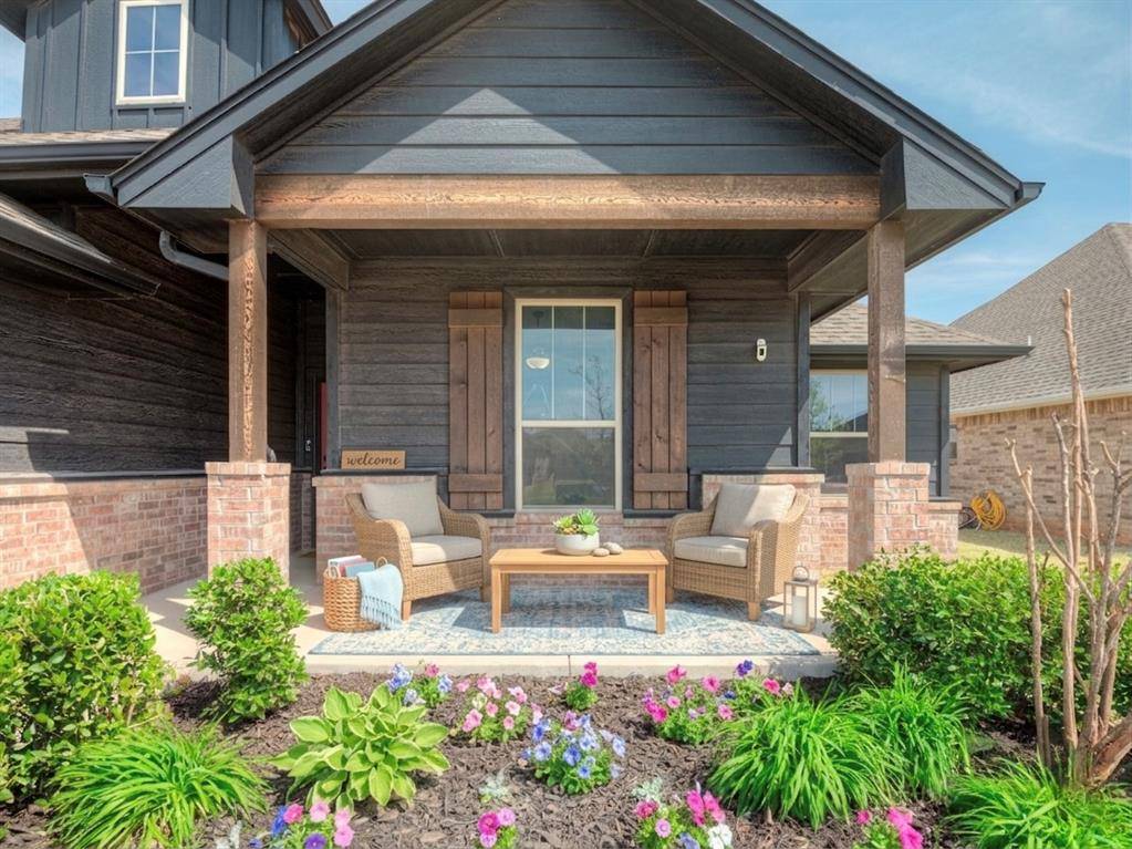 800 Chisholm Trails DR, Yukon, OK 73099