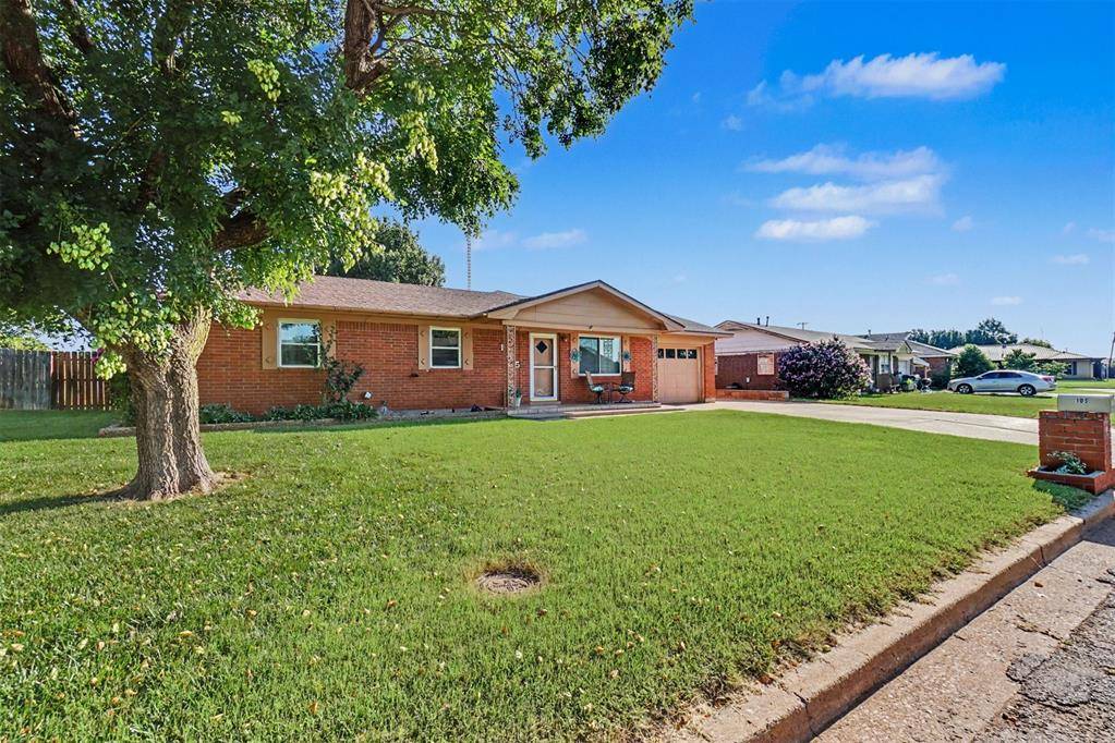 105 W Maple ST, Cordell, OK 73632