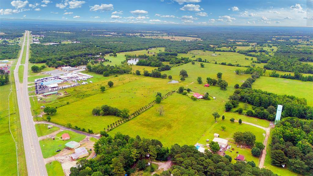 4 N Denison RD, Idabel, OK 74745