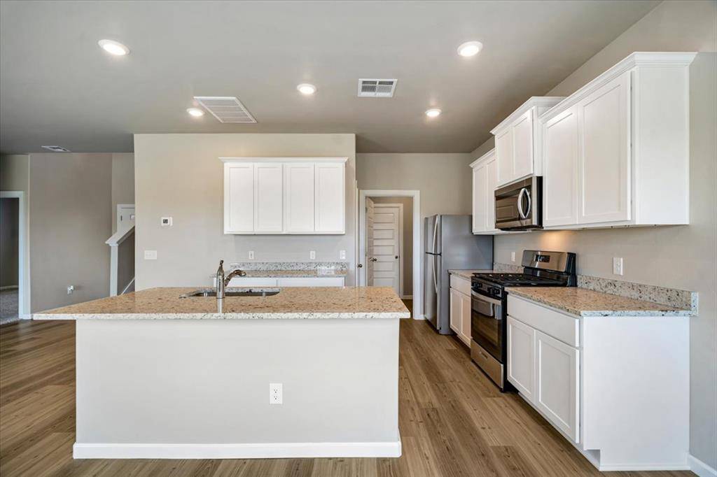 1900 Palmatum RD, El Reno, OK 73036