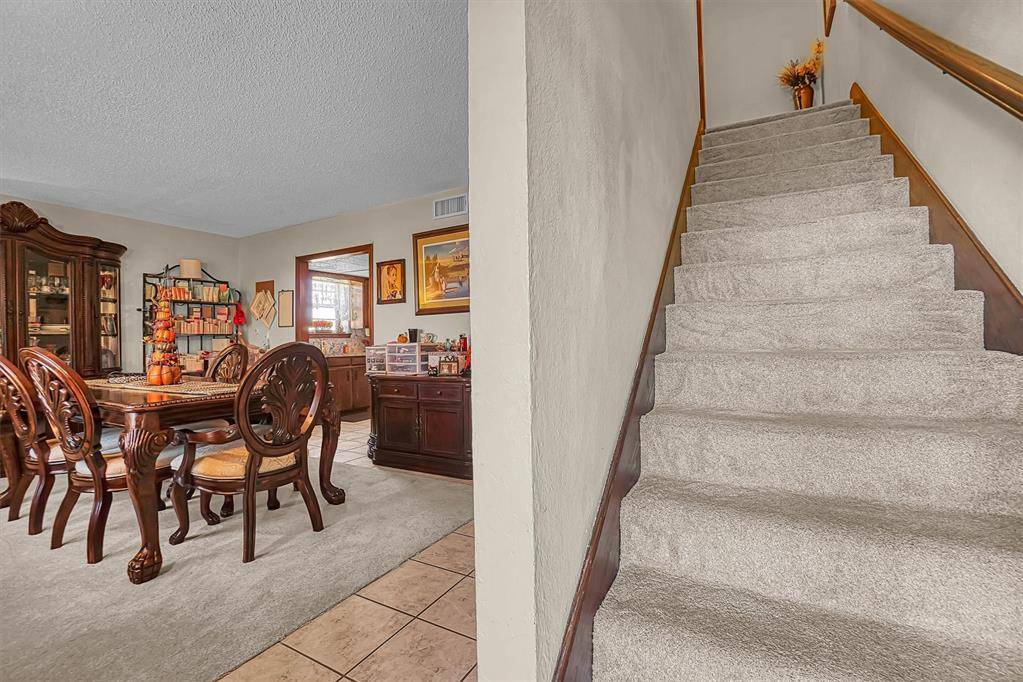 1325 Canterbury BLVD, Altus, OK 73521