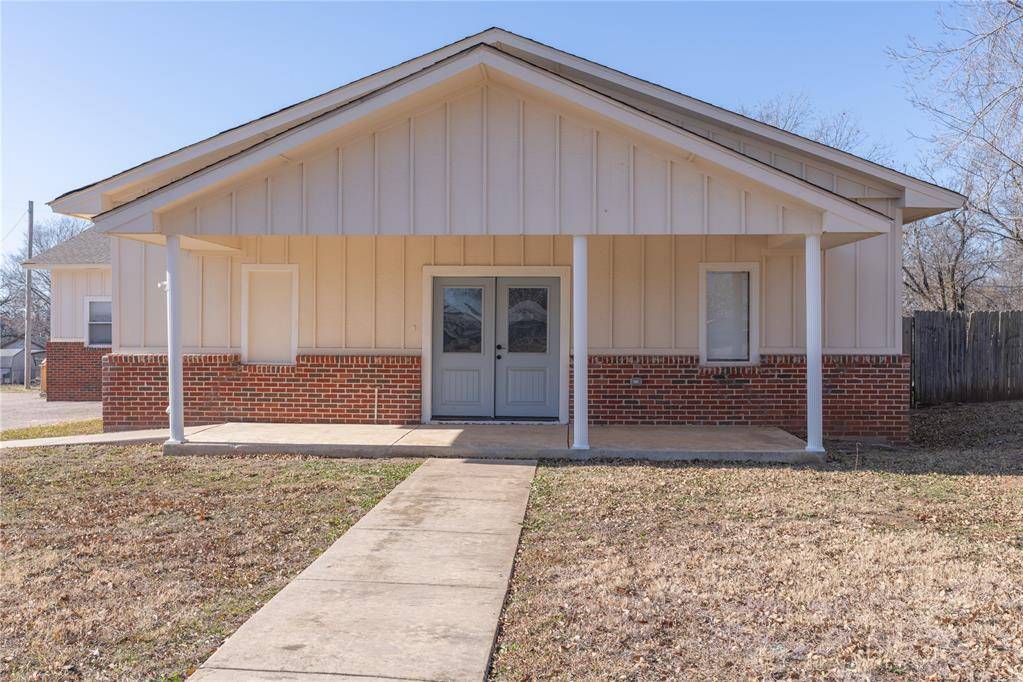 700 N Tucker AVE, Shawnee, OK 74801