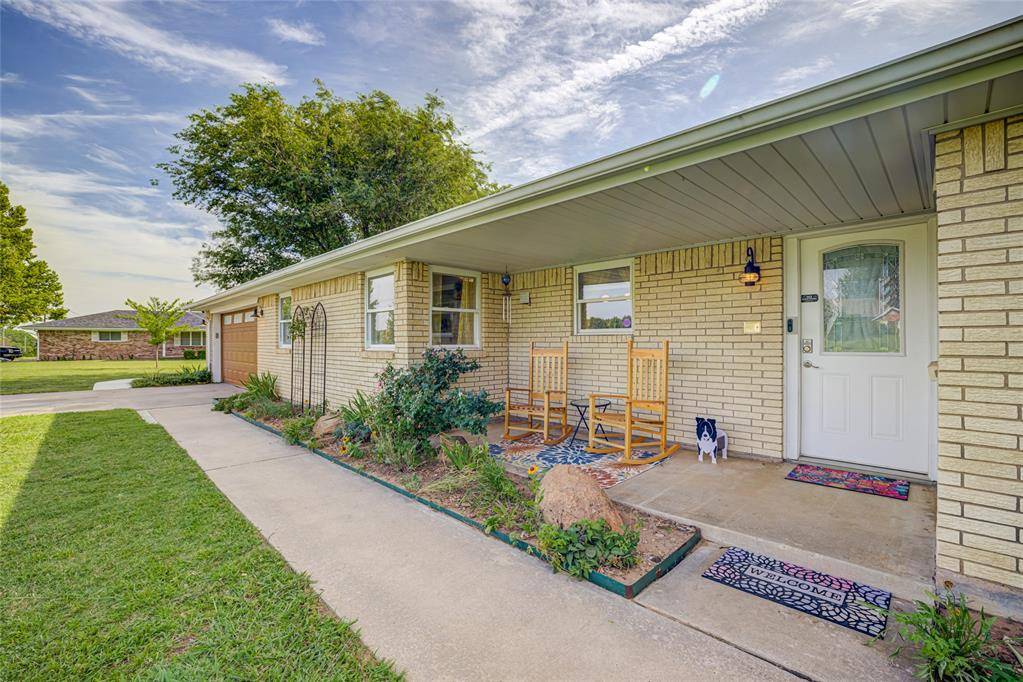 2704 Janene ST, Harrah, OK 73045