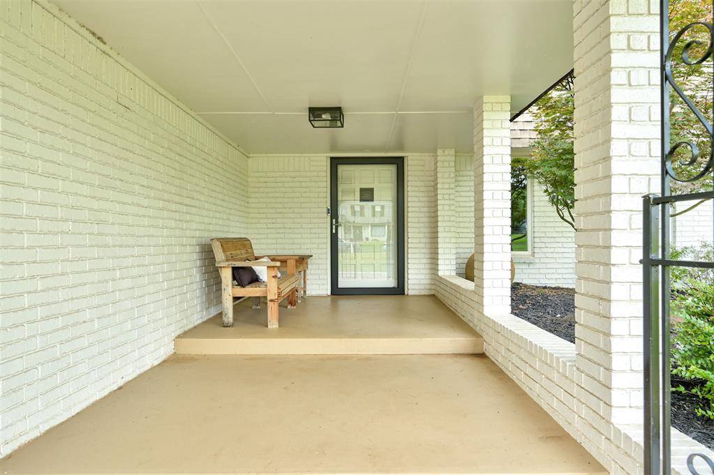1716 W David DR, Mustang, OK 73064