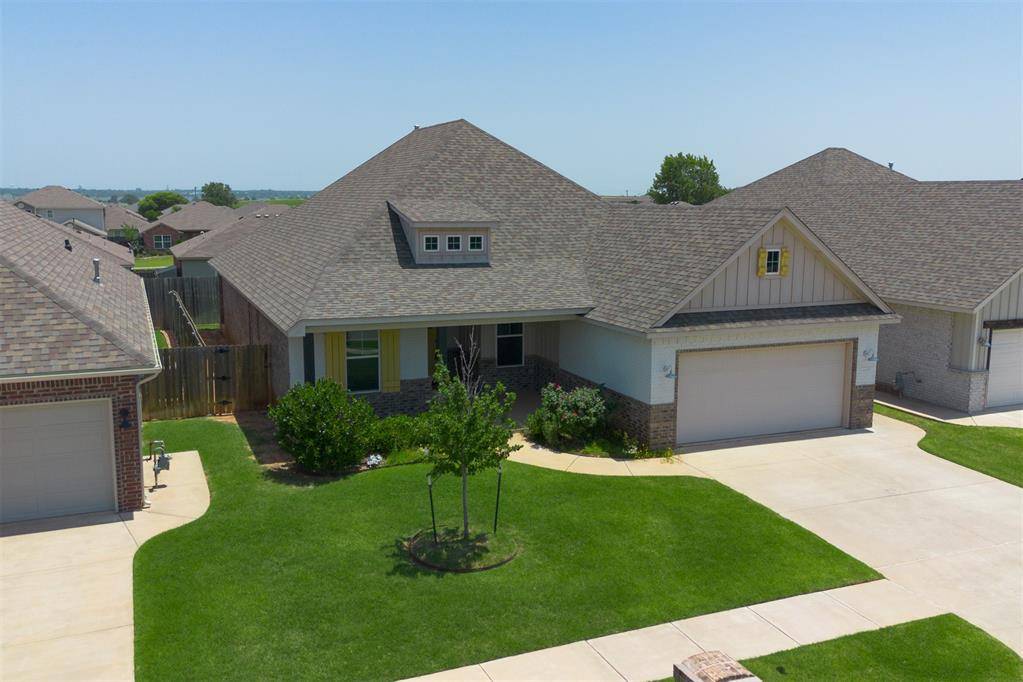 2912 Wild Rose LN, Yukon, OK 73099