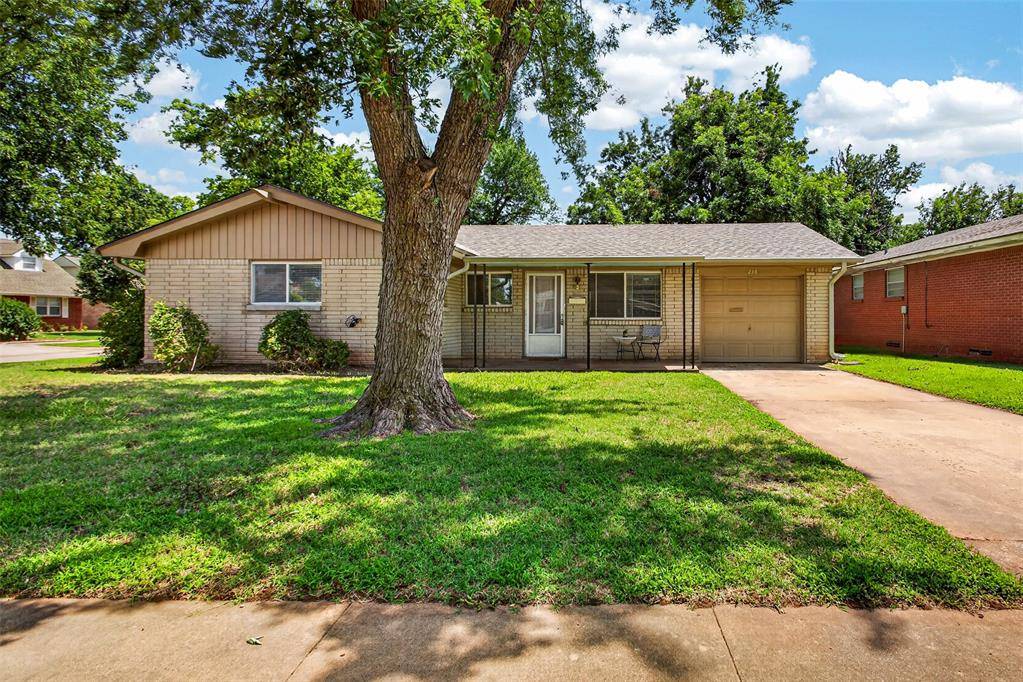236 Southern PL, Edmond, OK 73013