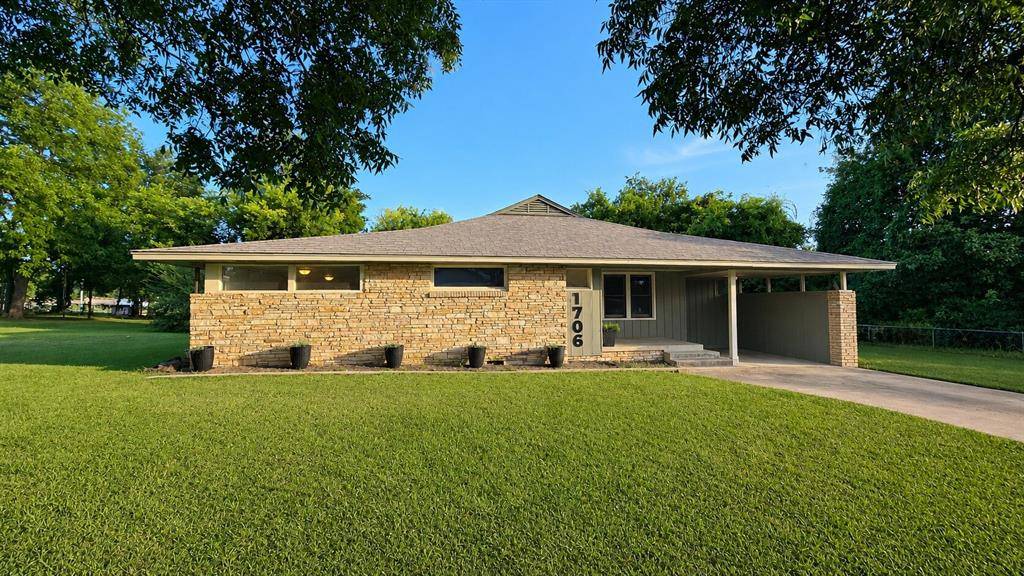 1706 Broadway PL, Ardmore, OK 73401