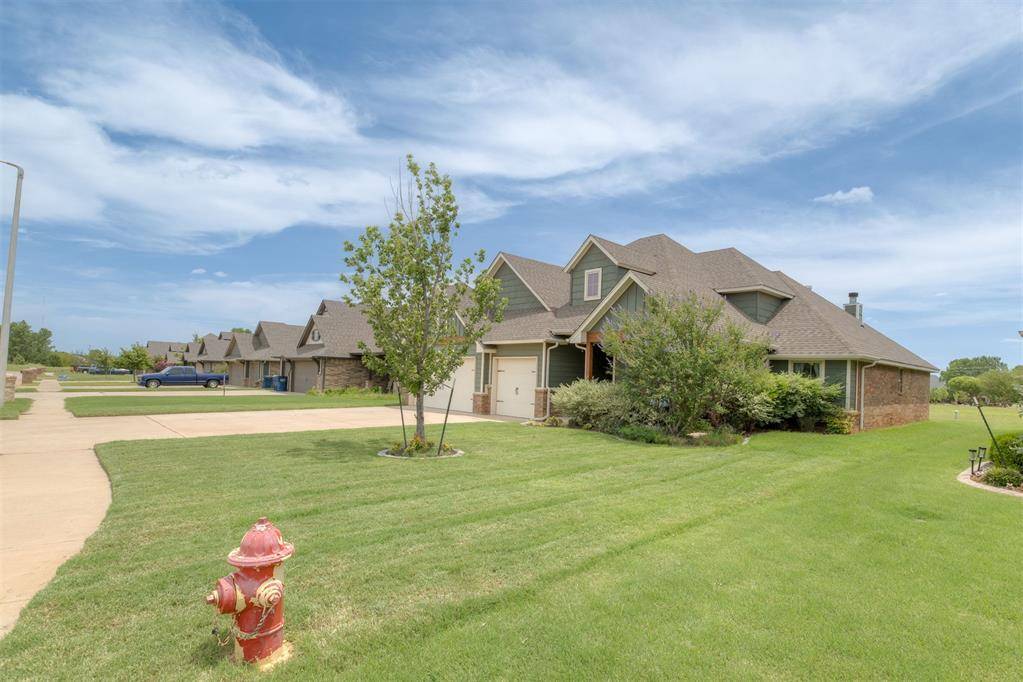 1216 N Beale TER, Mustang, OK 73064
