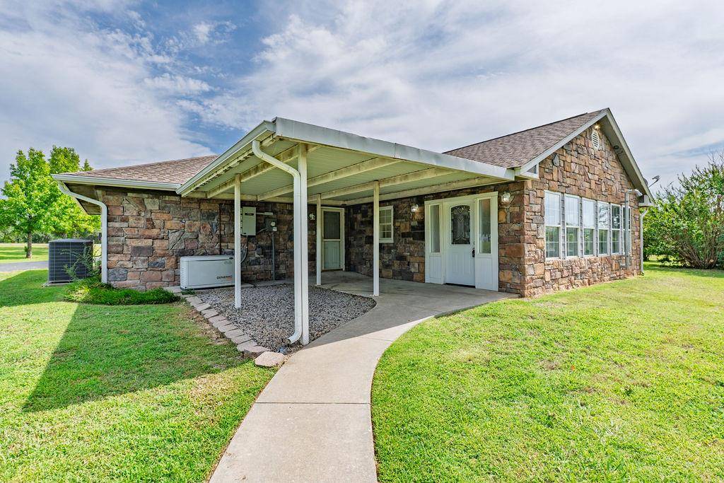 37709 Garretts Lake RD, Shawnee, OK 74804