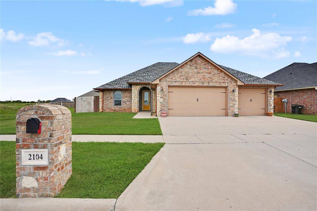 2104 Buffalo LN, Altus, OK 73521