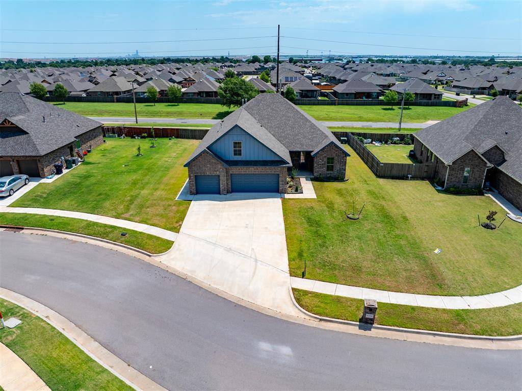 4204 Chesterfield PL, Oklahoma City, OK 73179