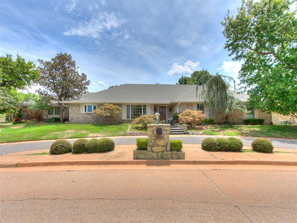 1108 Oak Tree DR, Edmond, OK 73025