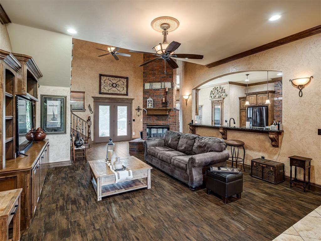 530 Westwind DR, Newcastle, OK 73065
