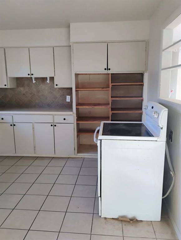 2216 Dixon RD, Choctaw, OK 73020
