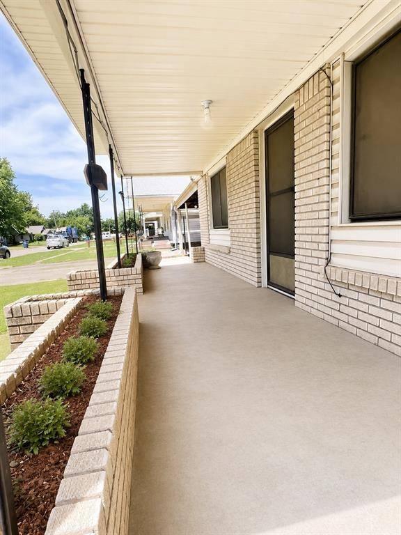 920 E Maple ST, Cushing, OK 74023