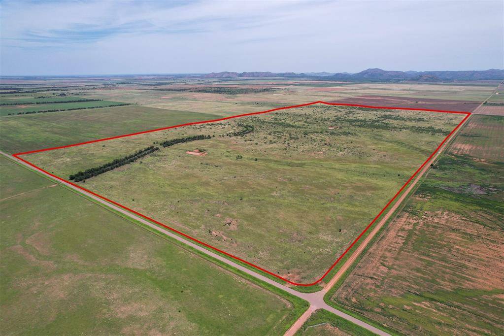 1550 E County RD, Mangum, OK 73554