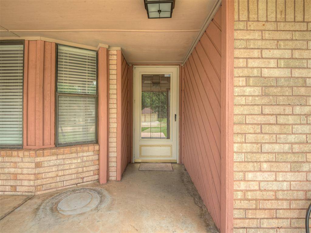 11124 Ashford DR, Yukon, OK 73099