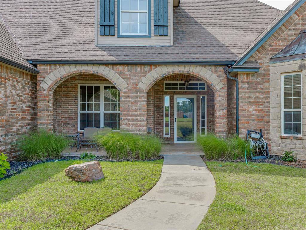 935 Silver Chase DR, Choctaw, OK 73020