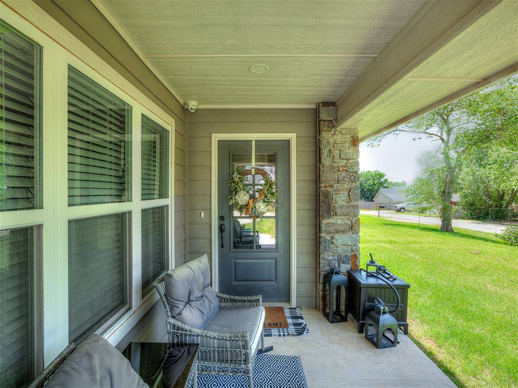 402 S Van Buren AVE, Blanchard, OK 73010