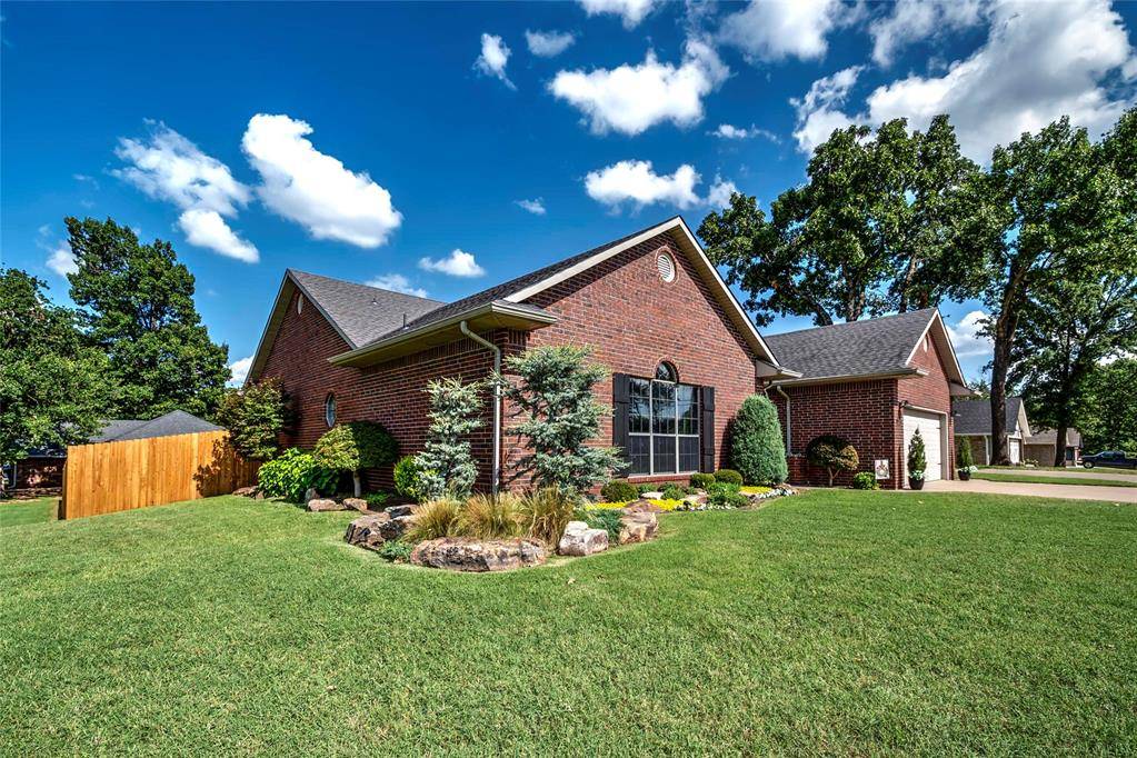 1104 S Rozell LN, Chandler, OK 74834