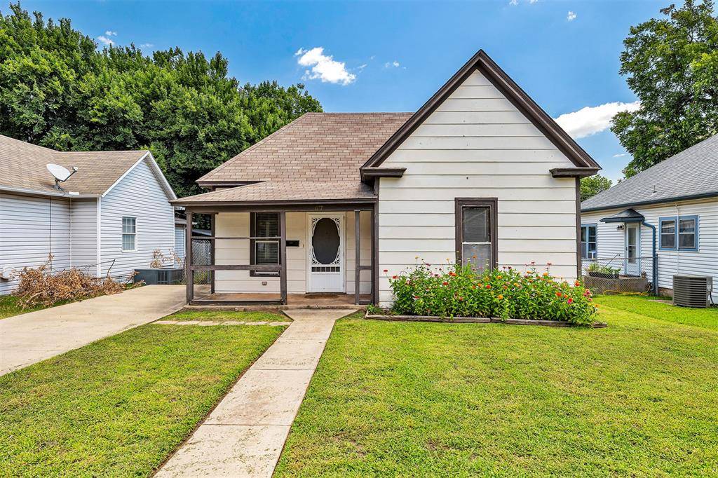 617 S Roberts AVE, El Reno, OK 73036