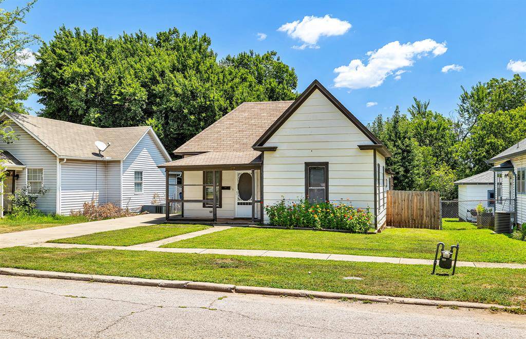 617 S Roberts AVE, El Reno, OK 73036