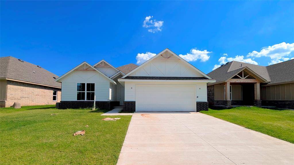 11712 SW 15th TER, Yukon, OK 73099
