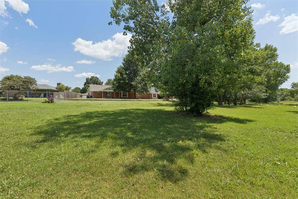 4813 E Wilcox LN, Yukon, OK 73099