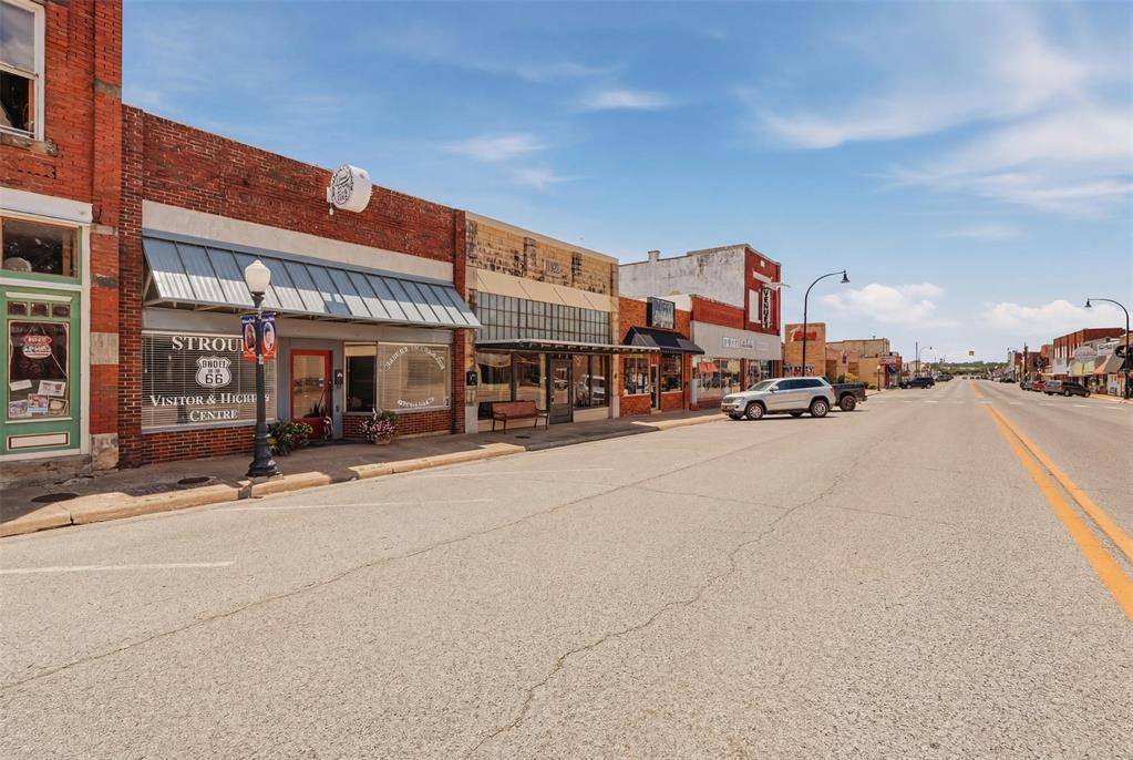 218 W Main ST, Stroud, OK 74079