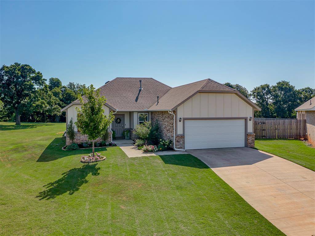 11601 Sweeping LN, Guthrie, OK 73044