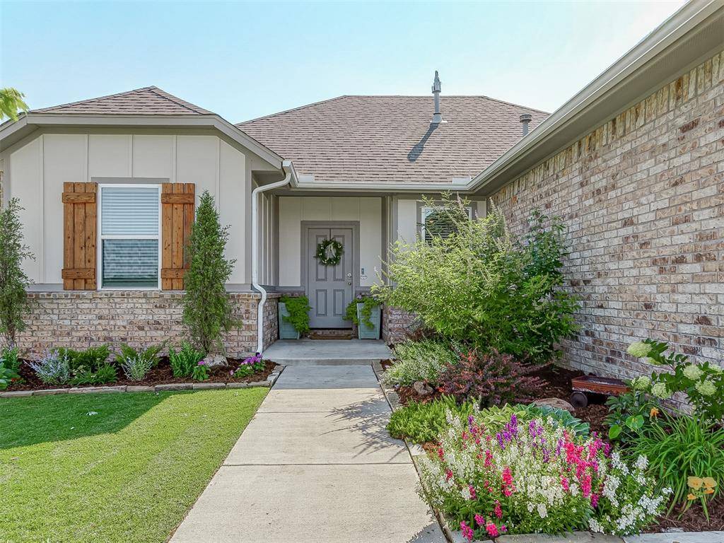 11601 Sweeping LN, Guthrie, OK 73044