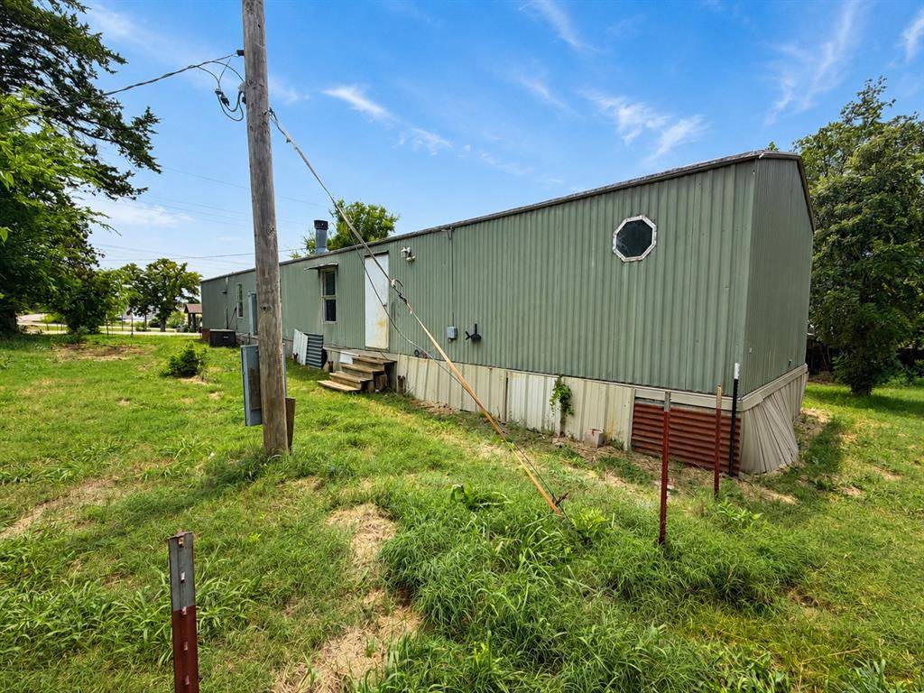 206 W Tahlequah AVE, Sulphur, OK 73086