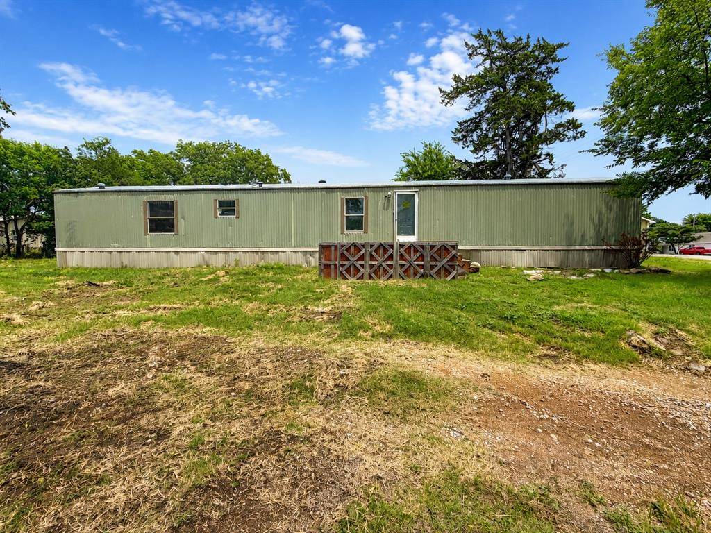 206 W Tahlequah AVE, Sulphur, OK 73086