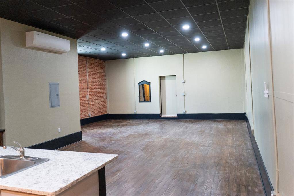 102 E Broadway ST #Unit B, Lexington, OK 73051