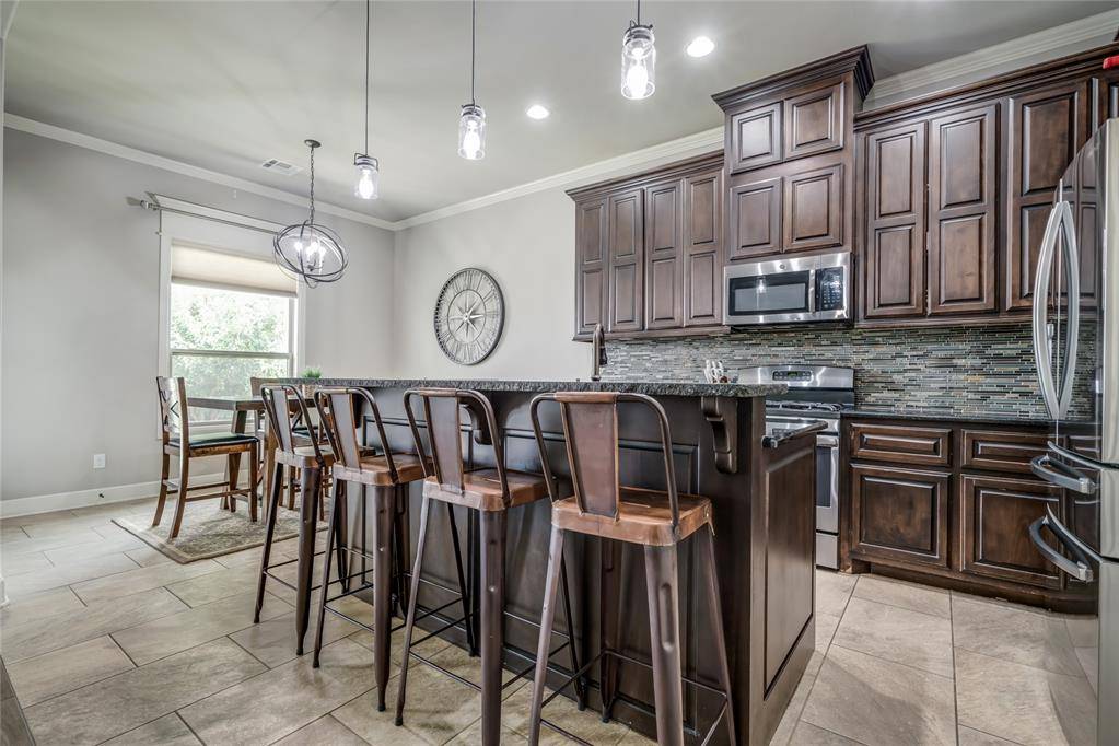 905 NW 189th CIR, Edmond, OK 73012