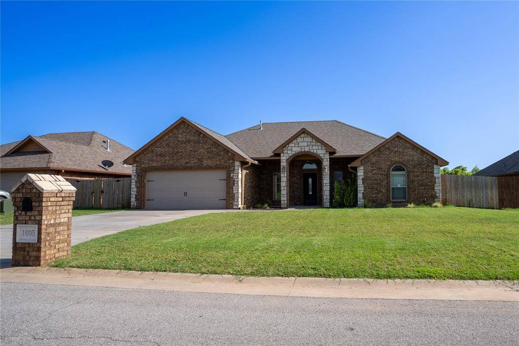 1605 NE White Rock DR, Elgin, OK 73538