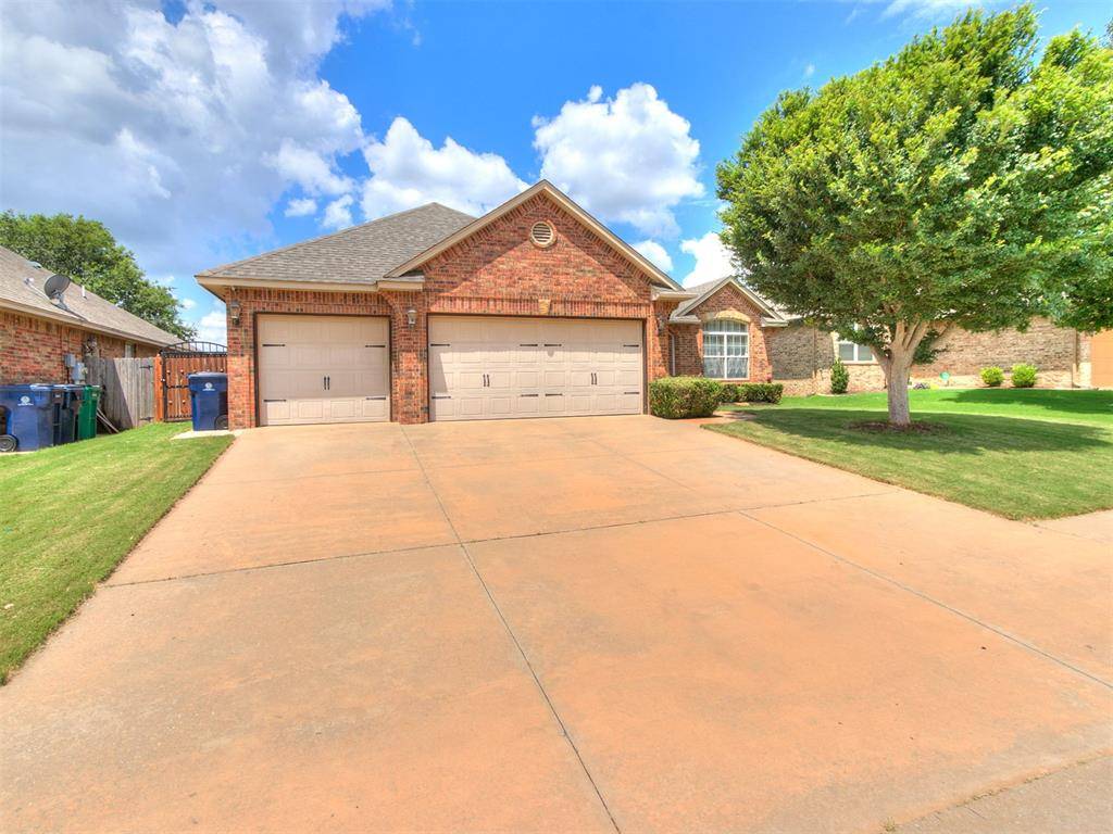7609 Harold DR, Yukon, OK 73099