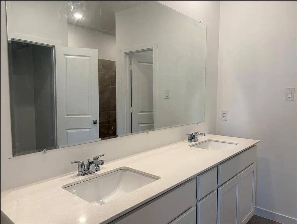 9213 SW 19th ST, Oklahoma City, OK 73128