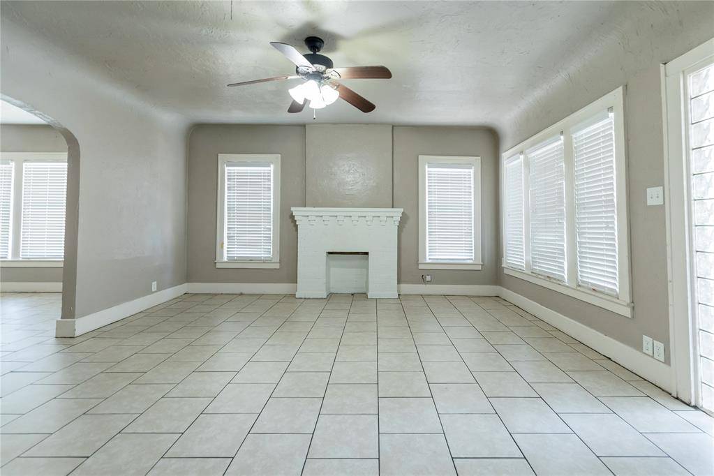 612 W 6th ST, Elk City, OK 73644