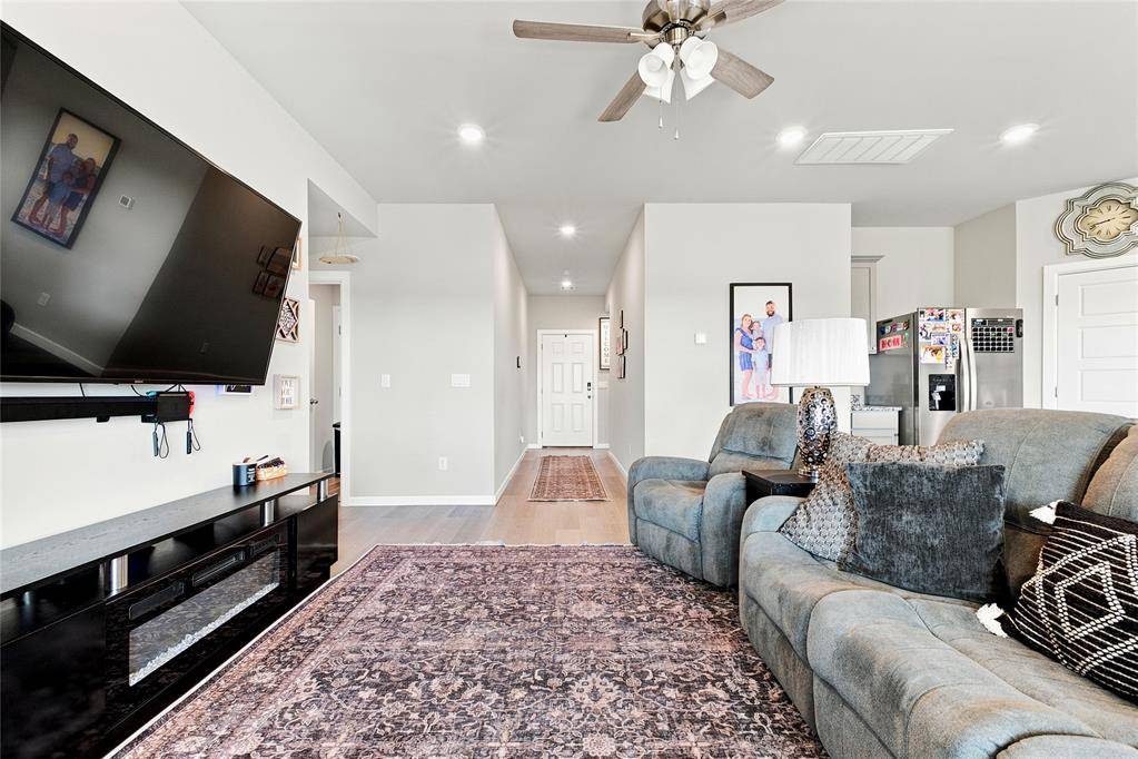 4117 Sara Park DR, Mustang, OK 73064