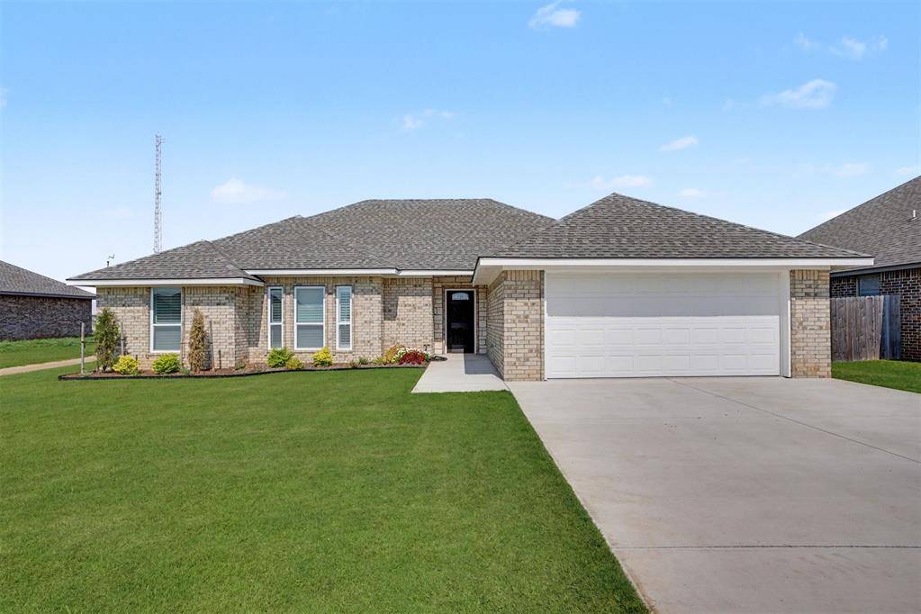 3320 Continental CT, Altus, OK 73521