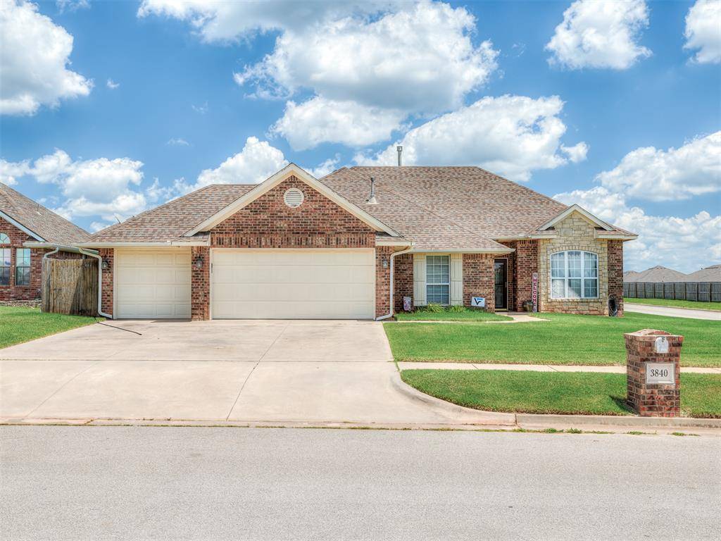 3840 Pachem AVE, Harrah, OK 73045